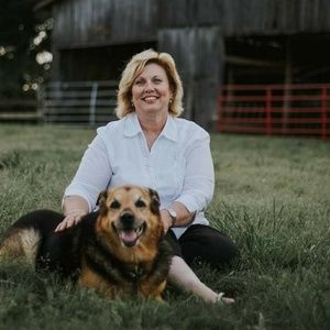 Meet your Posher, Debbie